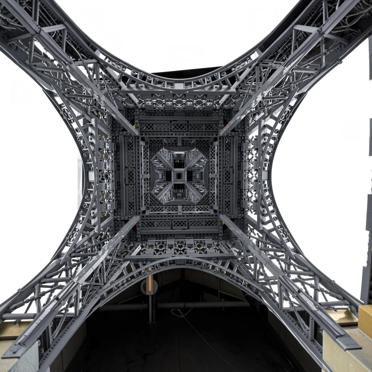 [built-detail] LEGO® 10307 Icons Eiffel Tower alternate image 12