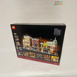 LEGO building set packaging with detailed illustrations on a white background