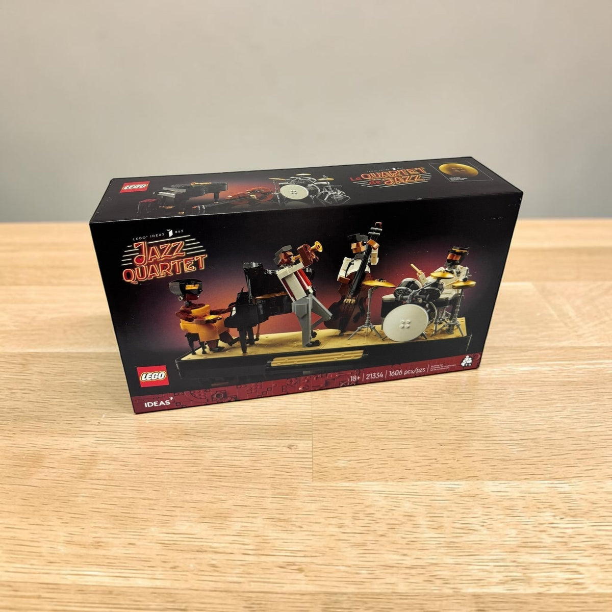 [lifestyle-shelf-box] LEGO Ideas Jazz Quartet set packaging on a white background