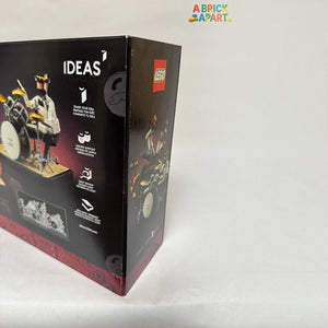 [box-back] Legoland box with a figure of a drummer on a white background