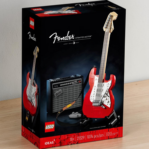 [box-back] A Brick Apart LEGO Ideas Fender Stratocaster set box showing a red brick-built guitar and Princeton Reverb amplifier.